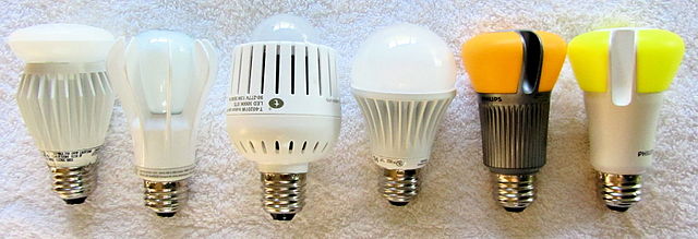 LED in Glühbirnenform Sockel E 27